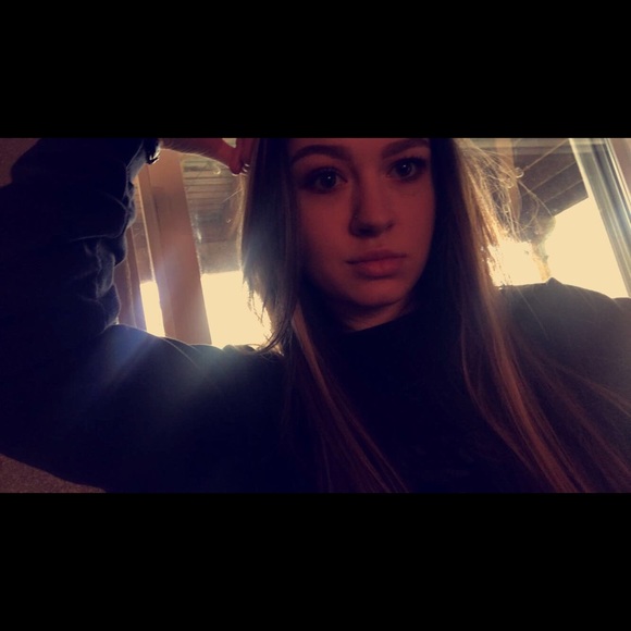 Meet your Posher, Julia - Picture 1 of 1